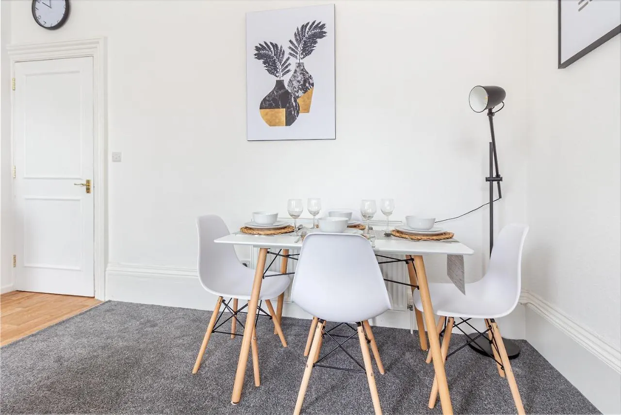 Host & Stay - Montpellier Villa Apartment Cheltenham 0*,  United Kingdom