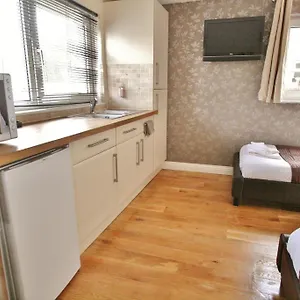 central-studios-gloucester-road-by-roomsbooked.tophotelsbath.com/